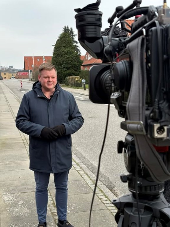 Simon Hansen Interview Med Tv2 Oest