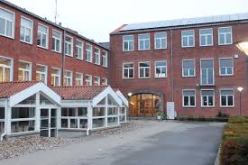 Uddeling af morgenmad ved Katedralskolen.